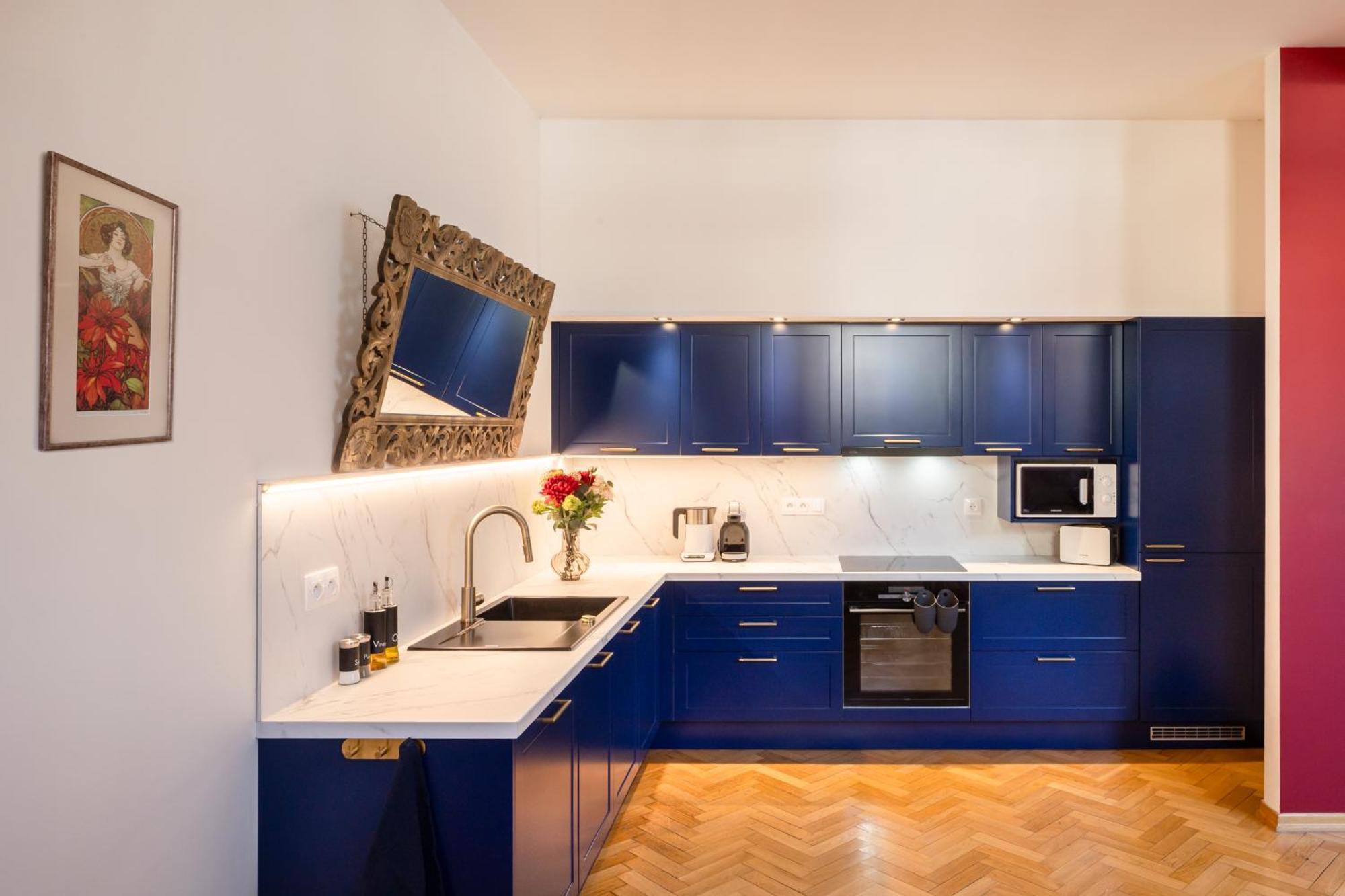 Decadent Art Deco Balcony Apartment In Old Town Apartmán Prague